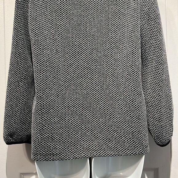 Karl Lagerfeld Paris Black/White 3/4 Sleeve Top Size XS (fits larger) - Picture 10 of 12